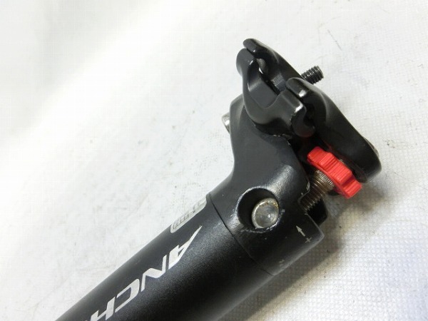 シートポスト ANCHORロゴ ブラック φ31.6mm/300mm