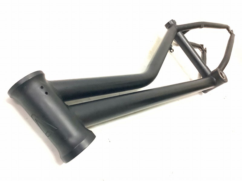 V-FRAME　Viki Gomezモデル