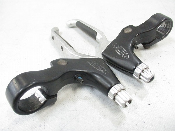 ブレーキレバー ブラック/シルバー 22.2mm