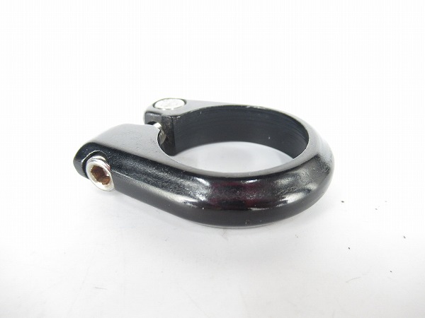 シートクランプ　ボルトタイプ　ブラック　実測内径：31.8mm