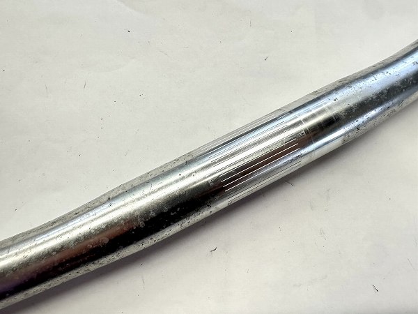 フラットバーハンドル 約540mm(実測）/25.4mm シルバー