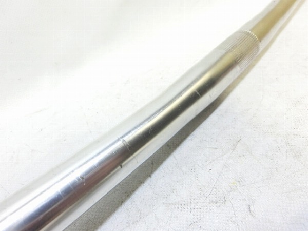 フラットバー　シルバー 560mm/φ25.4mm