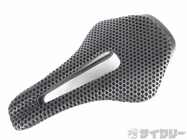 サドル　AIRCODE 3D HONEYCOMB　カーボンレール