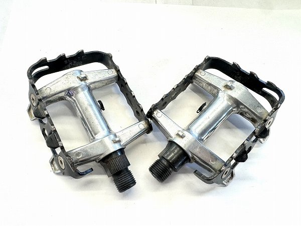 フラットペダル SureFoot VI 錆あり