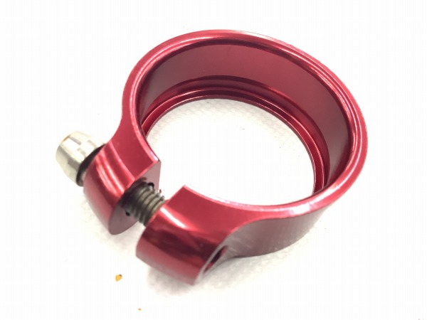 シートクランプ レッド 31.8mm