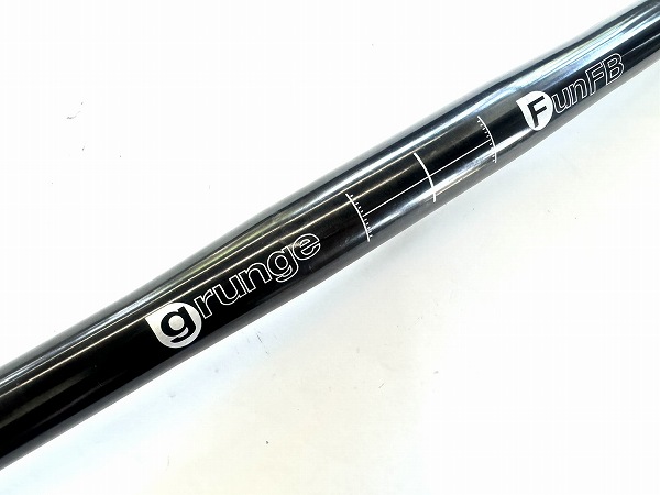 フラットバーハンドル FUNFB 約550mm(実測）/25.4mm ブラック カットあり