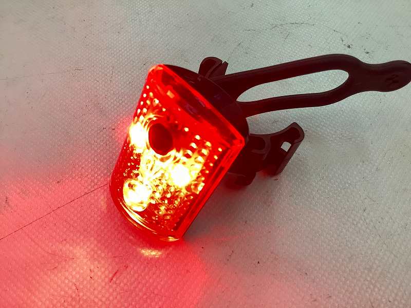 リアライト　USB充電