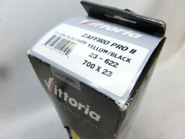 タイヤ ZAFFIRO PRO 700×23 イエロー