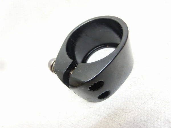 シートクランプ ブラック 31.8mm