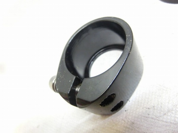 シートクランプ ブラック φ31.8mm