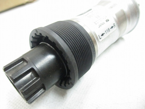 ボトムブラケット BB-ES50 JIS 68/118mm オクタリンク