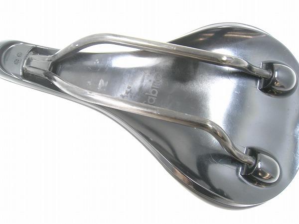 サドル　SCOOP PRO SHALLLOW カーボンレール