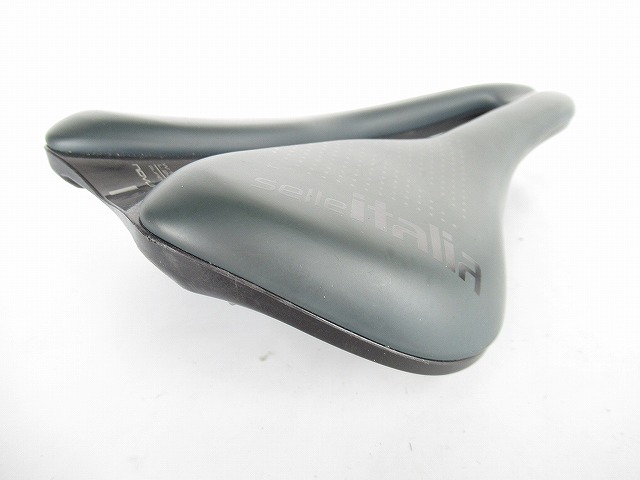 サドル NOVUS BOOST EVO GRAVEL MANGANESEレール ブラック