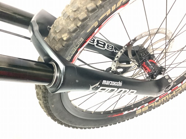 A-LINE Marzocchi Bomber 888 VF 搭載
