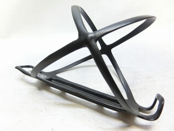 カーボンボトルケージ EDELHELFER