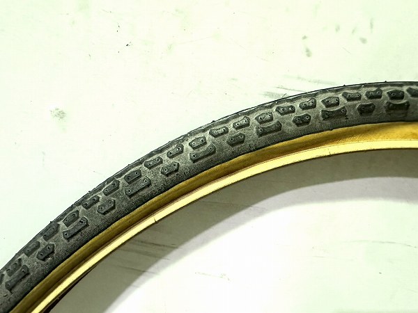 クリンチャータイヤ AVANTAGE 700×38C