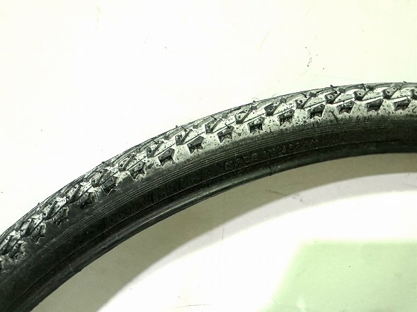 クリンチャータイヤ BRILLO 26x1.25