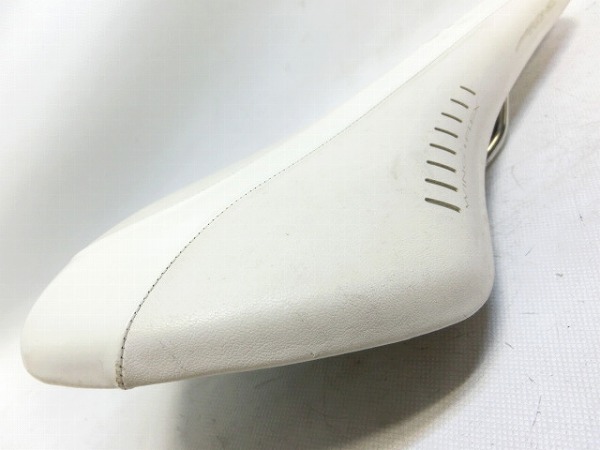 サドル ARIONE Kiumレール