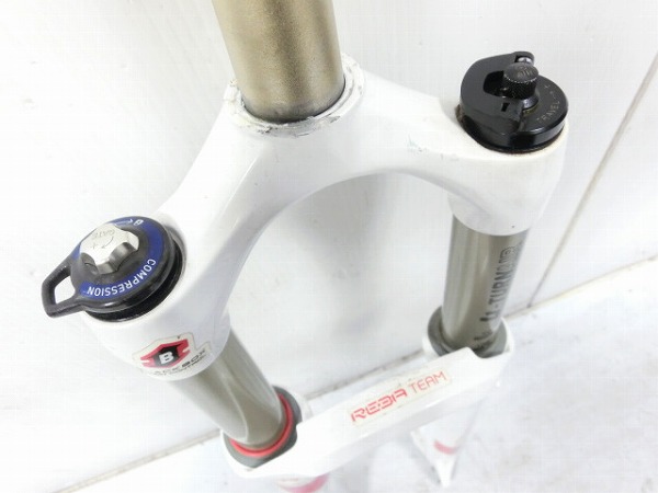 フロントサスペンション REBA TEAM 26インチ/OS/213mm
