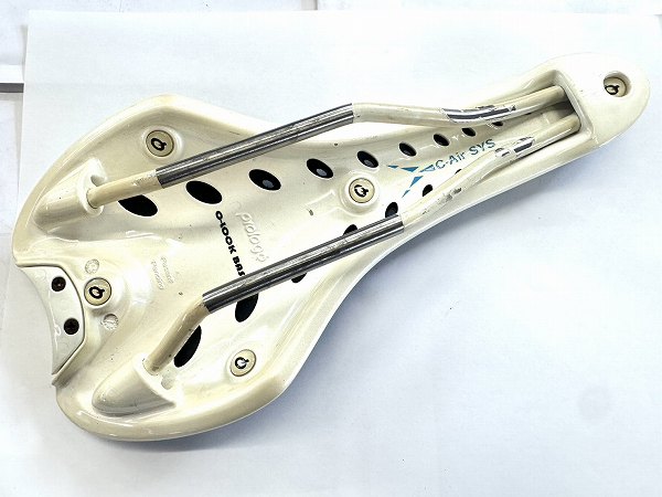 サドル CHOICE Pro Ti Solid 劣化あり