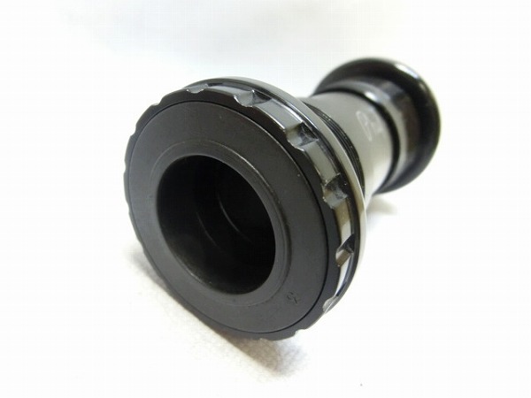 ボトムブラケット OUTBOARD JIS/68mm/φ24mm