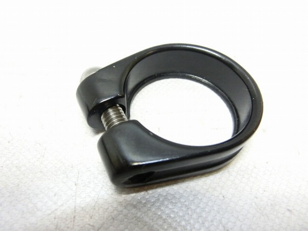 シートクランプ ブラック 31.8mm 