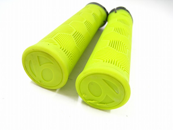 グリップ XR TRAIL COMP MTB GRIP ボルト