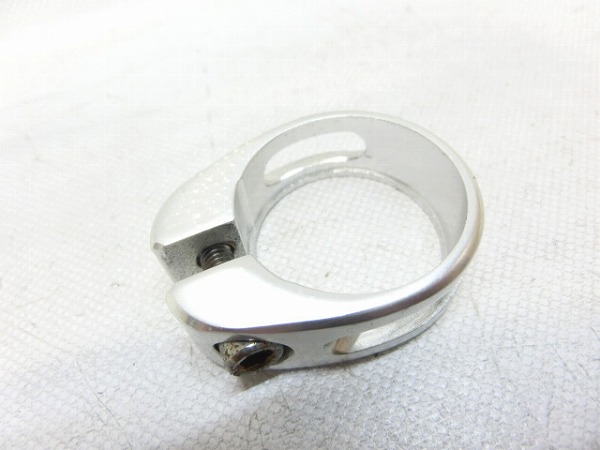 シートクランプ シルバー 31.8mm