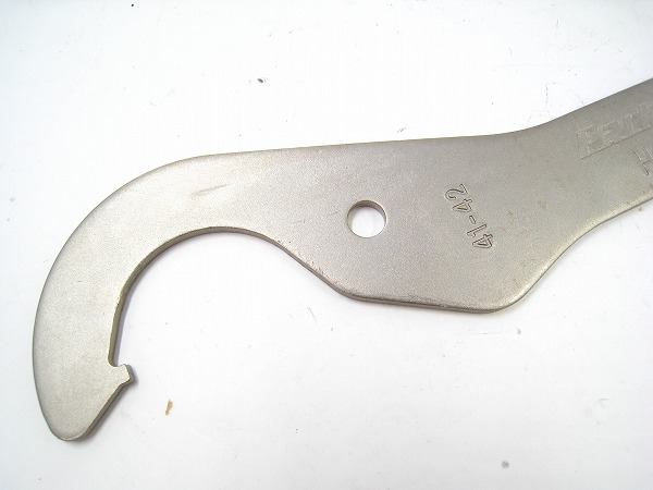 ロックリングレンチ HCW-17