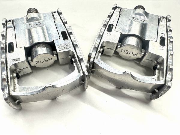 折り畳みフラットペダル FD-7 シルバー