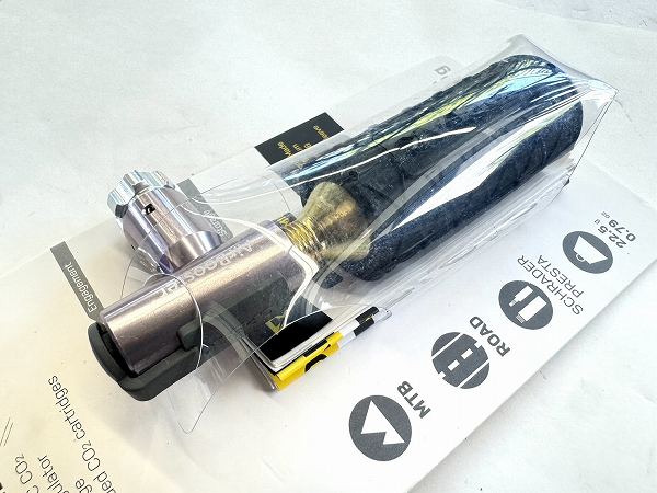 CO2ボンベインフレーター AIRBOOSTER ボンベ付属