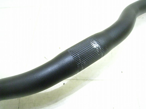 ライザーバー 600/25.4mm アルミ ブラック