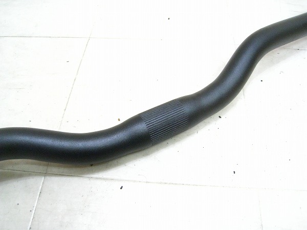 ライザーバー 600/25.4mm アルミ ブラック