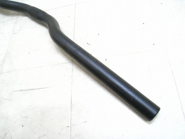 ライザーバー 600/25.4mm アルミ ブラック