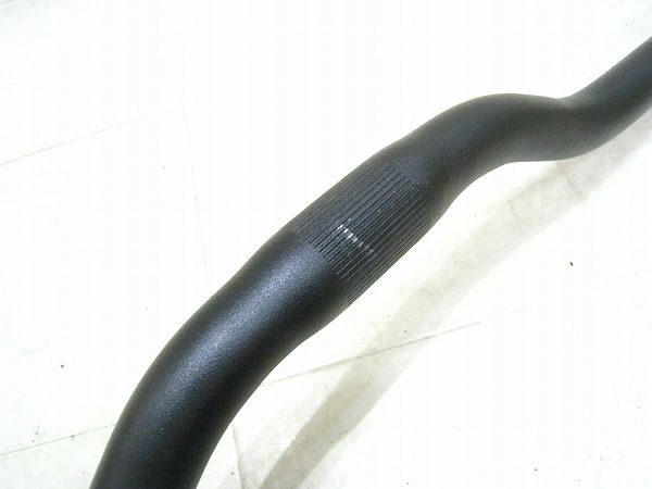 ライザーバー 600/25.4mm アルミ ブラック