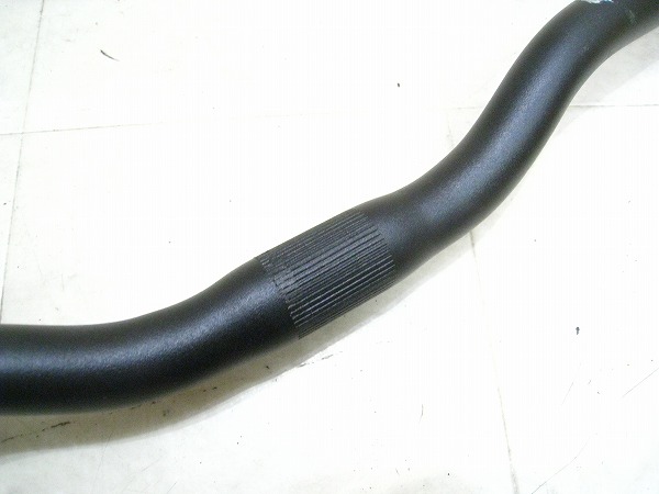 ライザーバー 600/25.4mm アルミ ブラック