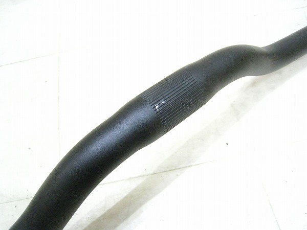 ライザーバー 600/25.4mm アルミ ブラック