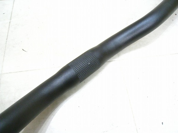 ライザーバー 600/25.4mm アルミ ブラック