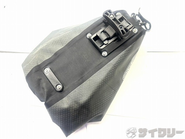サドルバッグ WATERPROOF ボルト欠品