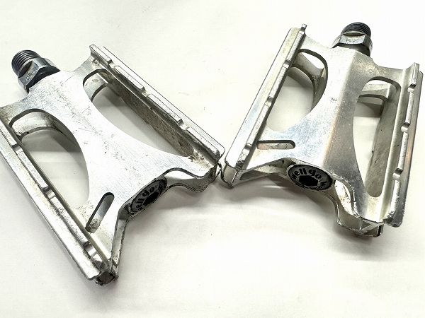 フラットペダル シルバー