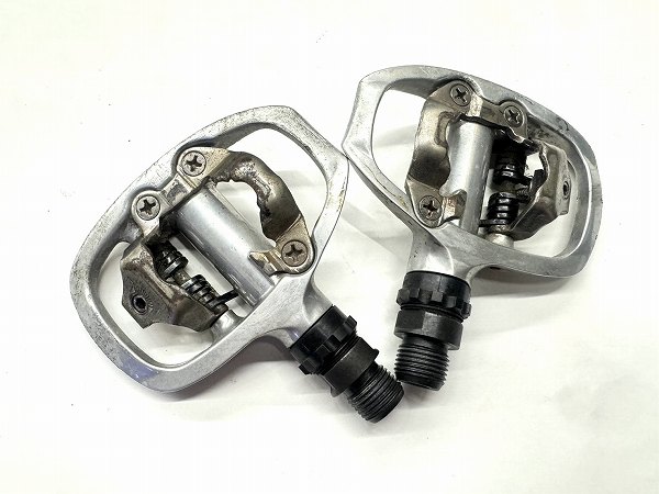 ビンディングペダル PD-A520 SPD シルバー