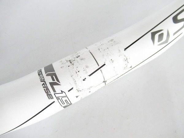 ライザーバーハンドル　FL1.5　ホワイト　31.8mm/560mm