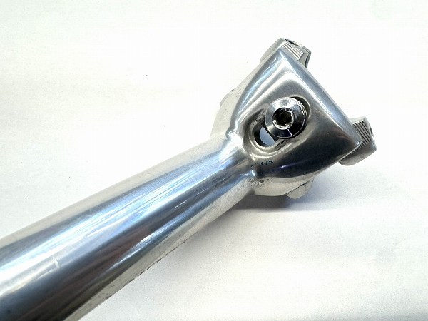シートポスト SP-6600 ULTEGURA 約270mm（実測）/27.2mm
