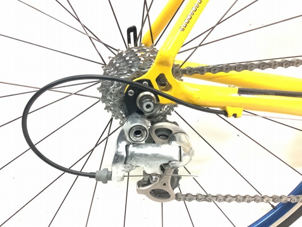 R1000　Aero　※凹みあり。