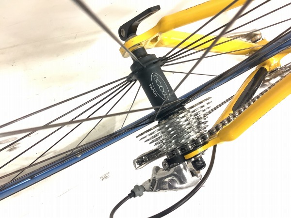 R1000　Aero　※凹みあり。