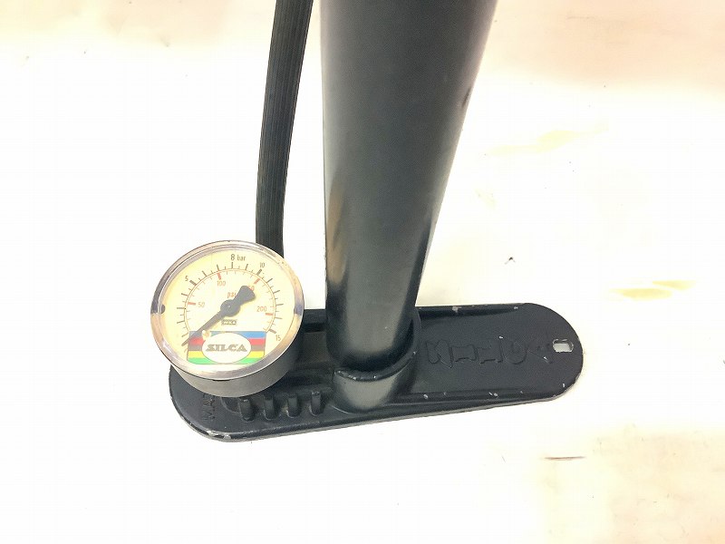 フロアポンプ