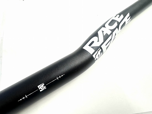ライザーバーハンドル 約740mm(実測）/31.8mm ブラック