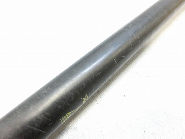 カーボンシートポスト THARSIS XC φ27.2mm/390mm