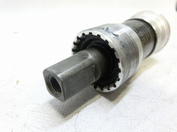 ボトムブラケット BB-UN300 123mm/スクエア/68mm（JIS）