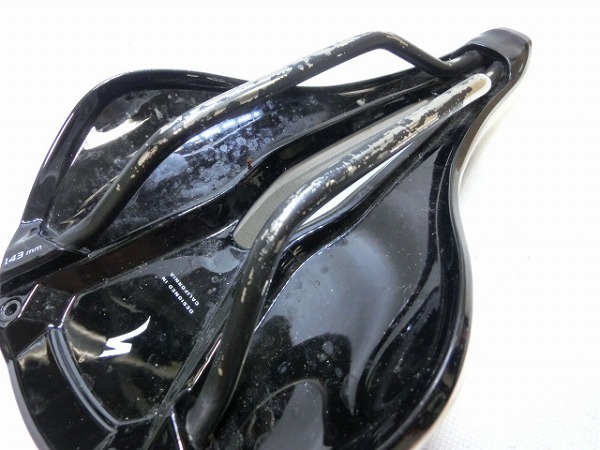 サドル POWER ホワイト HOLLOW Tiレール　143mm